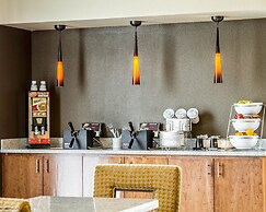 Comfort Suites Woodland - Sacramento Airport