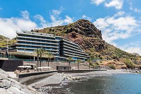 Saccharum Resort