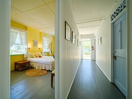 Frangipani Hotel