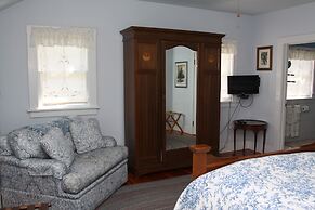 Bear Flag Inn