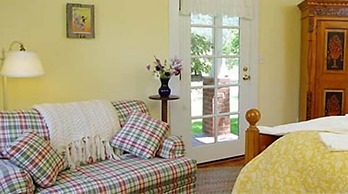 Bear Flag Inn