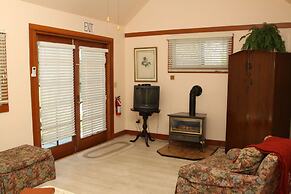 Bear Flag Inn