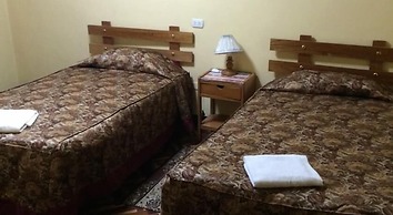 HOSTAL LOS UROS