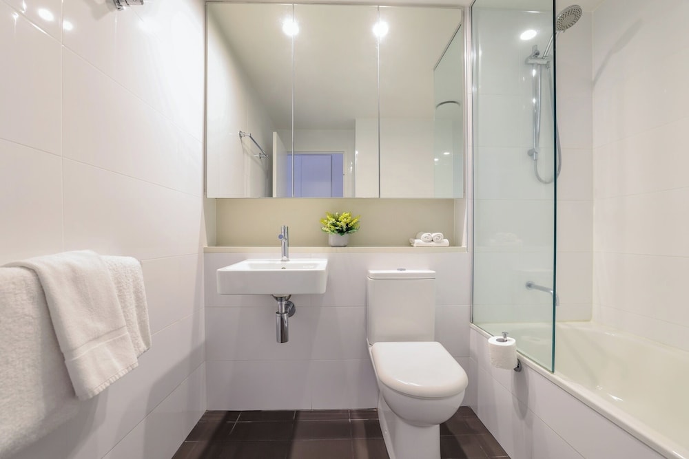 Saltwater Suites