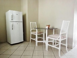 Island inn Apartments