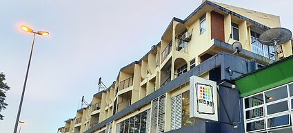 Hotel 98