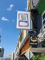 Hotel 98