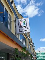 Hotel 98