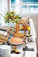 Tav Airport Hotel Izmir