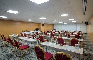 Tav Airport Hotel Izmir