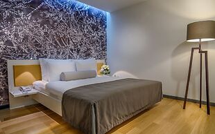 Tav Airport Hotel Izmir