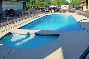 Tennessee Mountain Lodge Riverside by OYO