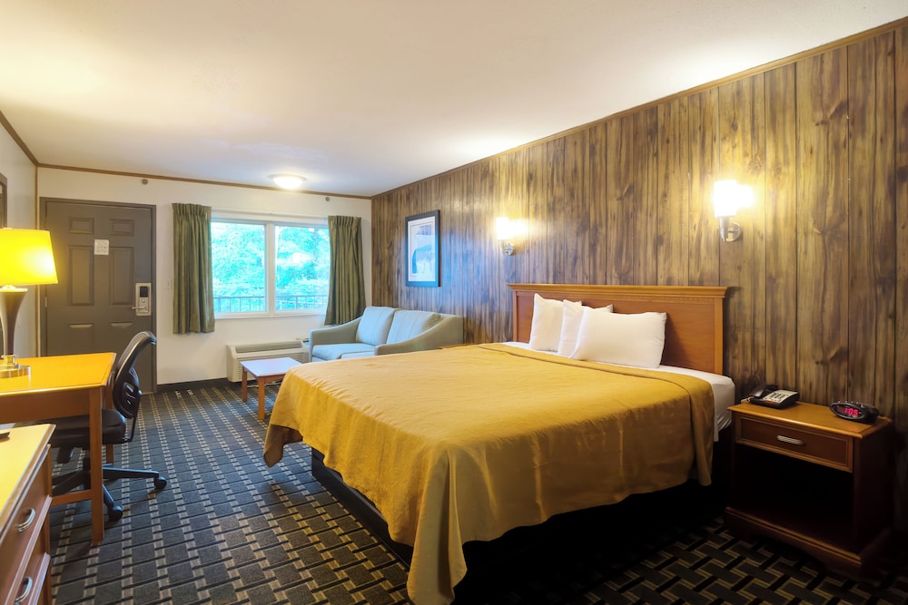 Tennessee Mountain Lodge Riverside by OYO