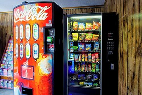 Tennessee Mountain Lodge Riverside by OYO