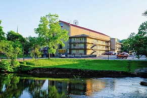 Tennessee Mountain Lodge Riverside by OYO