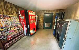 Tennessee Mountain Lodge Riverside by OYO