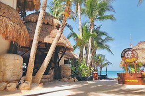 Beachfront Hotel La Palapa - Adults Only