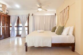 Beachfront Hotel La Palapa - Adults Only