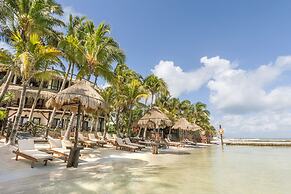 Beachfront Hotel La Palapa - Adults Only