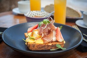 Beachfront Hotel La Palapa - Adults Only