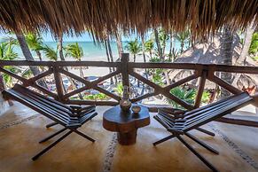 Beachfront Hotel La Palapa - Adults Only