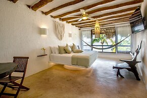 Beachfront Hotel La Palapa - Adults Only