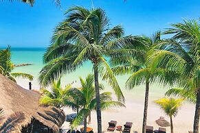 Beachfront Hotel La Palapa - Adults Only