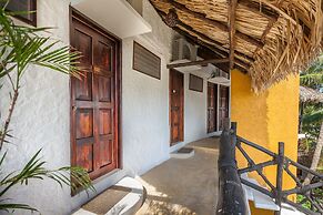 Beachfront Hotel La Palapa - Adults Only