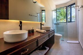 Beachfront Hotel La Palapa - Adults Only