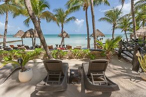 Beachfront Hotel La Palapa - Adults Only