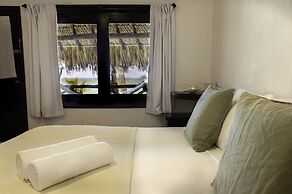 Beachfront Hotel La Palapa - Adults Only