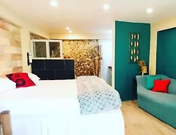 RafJam Bed & Breakfast