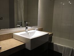 Crystal Tower Hotel