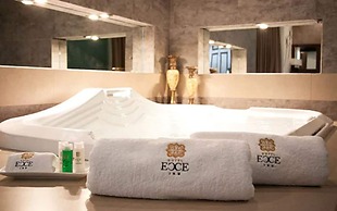 Hotel Ecce Inn & Spa