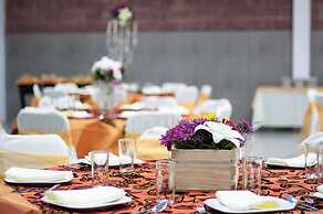 Hotel Ecce Inn & Spa