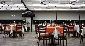 Hotel Ecce Inn & Spa