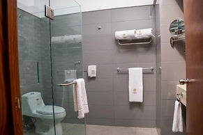 Hotel Ecce Inn & Spa