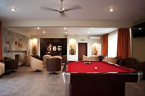 Hotel Ecce Inn & Spa