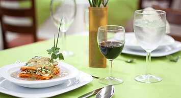 Hotel Ecce Inn & Spa