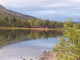 Summit Lake Lodge