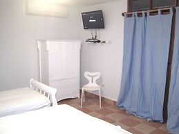 Contadora Island Inn B&B