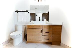 The Flying Steamshovel Inn