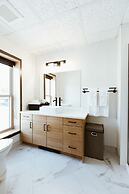 The Flying Steamshovel Inn