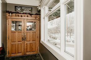 The Flying Steamshovel Inn