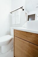 The Flying Steamshovel Inn