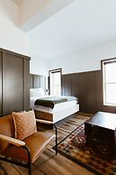 The Flying Steamshovel Inn