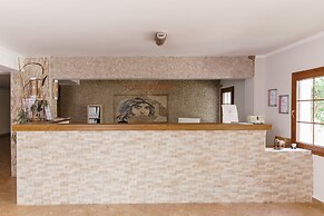 Costa Bitezhan Hotel