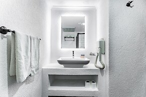 Costa Bitezhan Hotel