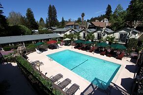 The Woods Hotel - Gay LGBTQ Cabins