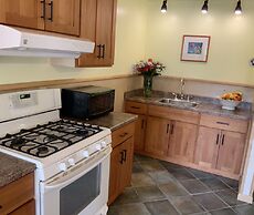 The Woods Hotel - Gay LGBTQ Cabins